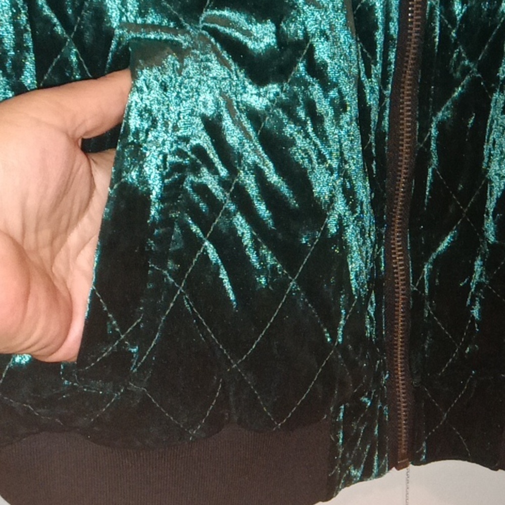 Torrid croppedl size 2 jacket - Picture 5 of 7